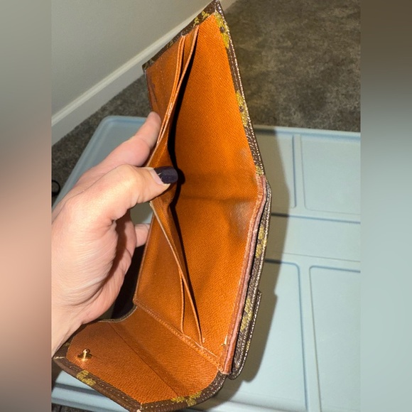 Louis Vuitton Vintage Monogram Bifold Wallet - Picture 9 of 14